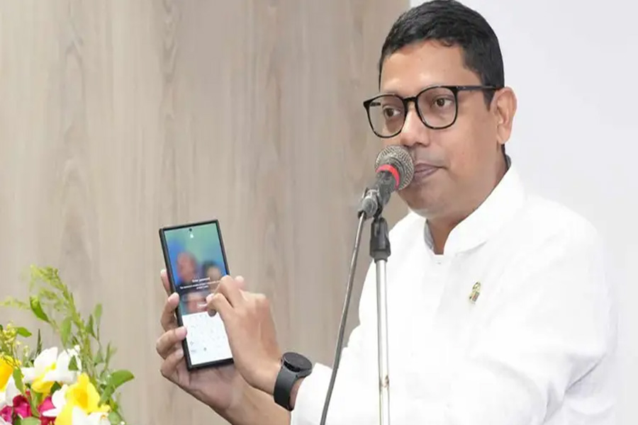 পলকের ফোনে ইন্টারনেট বন্ধের নির্দেশনা