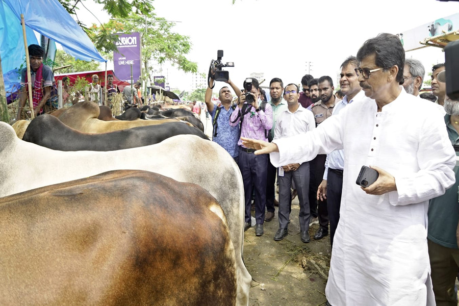 নিরাপদ হাট ব্যবস্থাপনা ও জাল টাকা প্রতিরোধে সর্বাত্মক ব্যবস্থা রয়েছে : মৎস্য ও প্রাণিসম্পদ মন্ত্রী