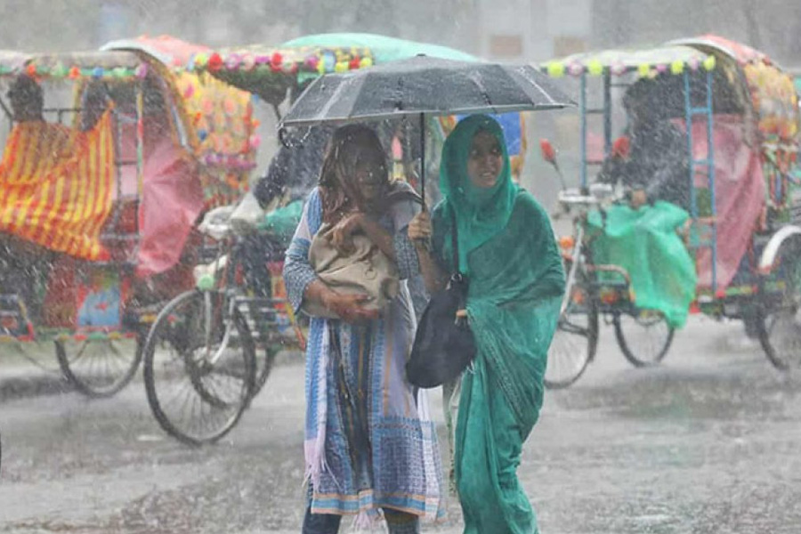তাপপ্রবাহের পর রাজধানীতে স্বস্তির বৃষ্টি