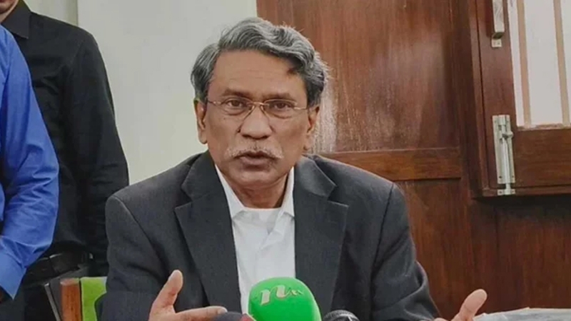 জাতীয় ঐকমত্য কমিশন কোনো কিছু চাপিয়ে দিচ্ছে না: আলী রীয়াজ