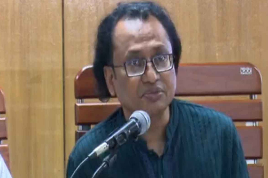 দেশে কত মেট্রিক টন ডিজেল মজুত রয়েছে, জানালেন ডা. জাহেদ উর রহমান