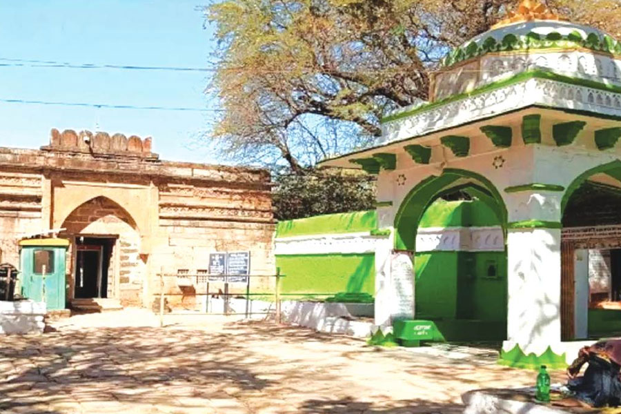 ভারতের ভোজশালা প্রাঙ্গণ মসজিদ নয় মন্দিরের জায়গা, হাইকোর্টের রায়