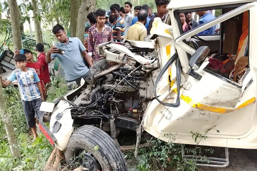 গাইবান্ধায় পিকআপ-অটোরিকশা সংঘর্ষে নিহত ২