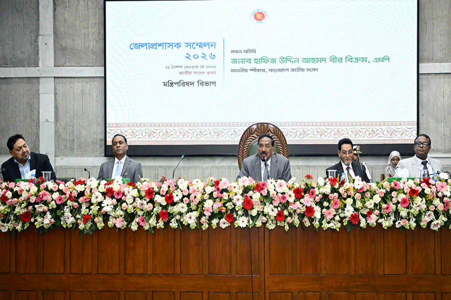 আমলাদের শাসক নয়, সেবকের ভূমিকায় অবতীর্ণ হতে হবে: স্পিকার