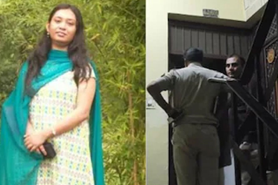 সম্পত্তির লোভে ১৪০০ কিলোমিটার পাড়ি দিয়ে শিক্ষিকাকে খুন