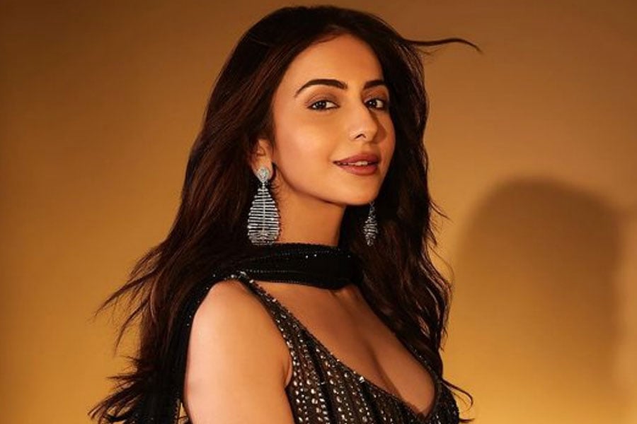 বলিউড ও দক্ষিণী চলচ্চিত্রের জনপ্রিয় অভিনেত্রী রাকুল প্রীত সিং।
