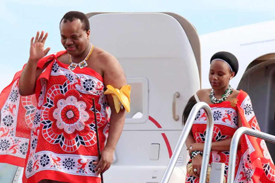 ১৫ স্ত্রী ও ১০০ অনুচর নিয়ে আবুধাবিতে সোয়াজিল্যান্ডের রাজা