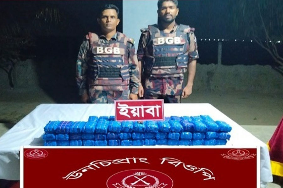উখিয়া-টেকনাফ সীমান্তে ৫ লাখ ৭২ হাজার ইয়াবা জব্দ, আটক ১