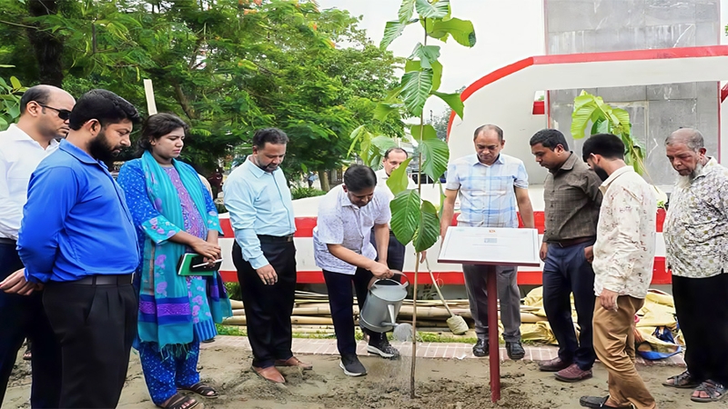 শেরপুর শহীদদের স্মরণে বৃক্ষরোপণ কর্মসূচি অনুষ্ঠিত