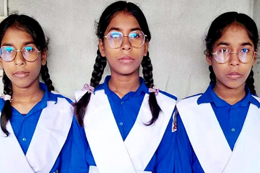 তিন বোন—তনোয়া ফাতেমা, তাসমিয়া মরিয়ম ও আয়েশা সিদ্দিকা। ছবি: ভিওডি বাংলা