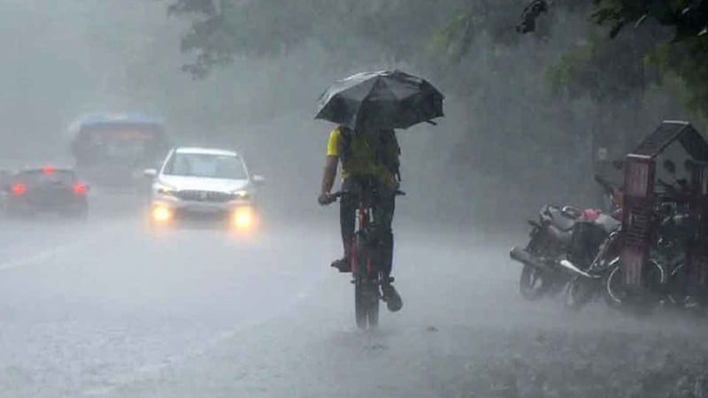 দুই বিভাগে অতি ভারী বৃষ্টির আভাস