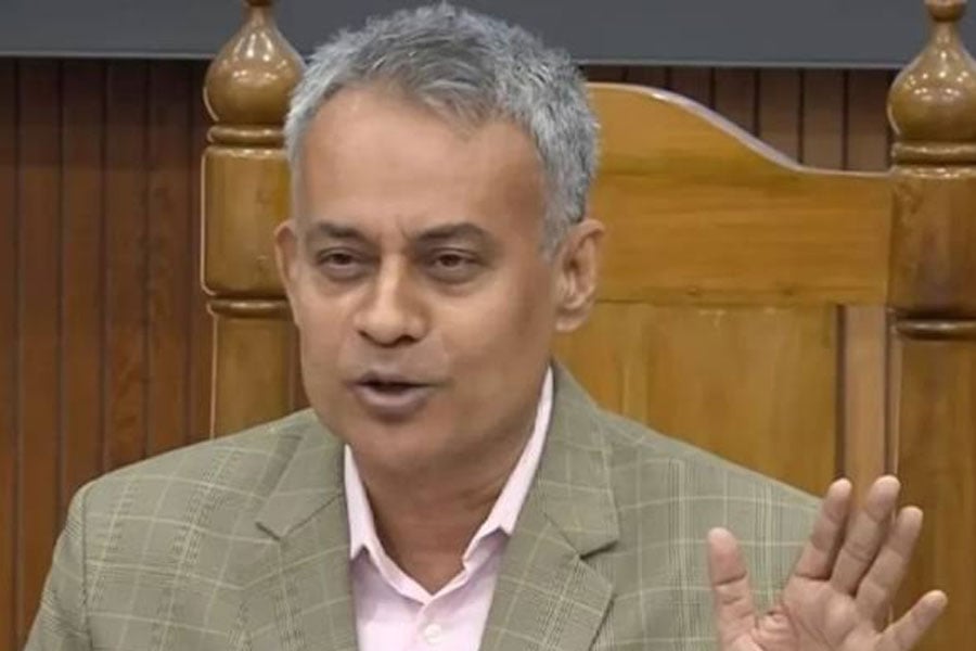মেট্রোরেলের পিলারে পোস্টার লাগানোয় পরিবেশ নষ্ট হচ্ছে: সেতুমন্ত্রী