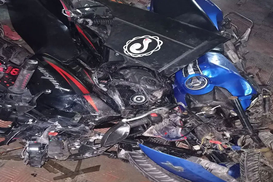 ঈদের ছুটিতে বাড়ি ফেরা হলো না, সড়কেই ঝরল ৩ তরুণের প্রাণ