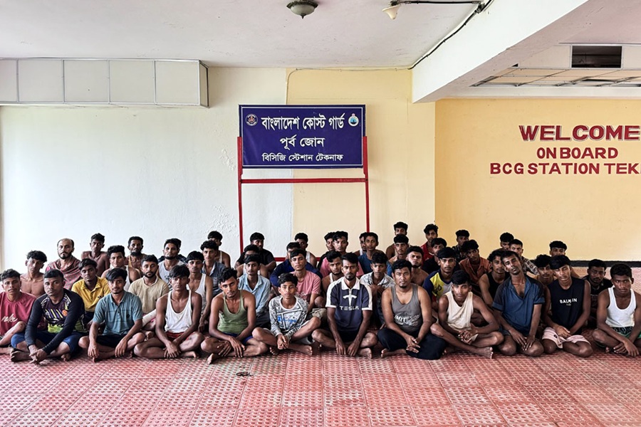 গোপনে মালয়েশিয়া পাচারের চেষ্টা, রোহিঙ্গাসহ উদ্ধার ৫০