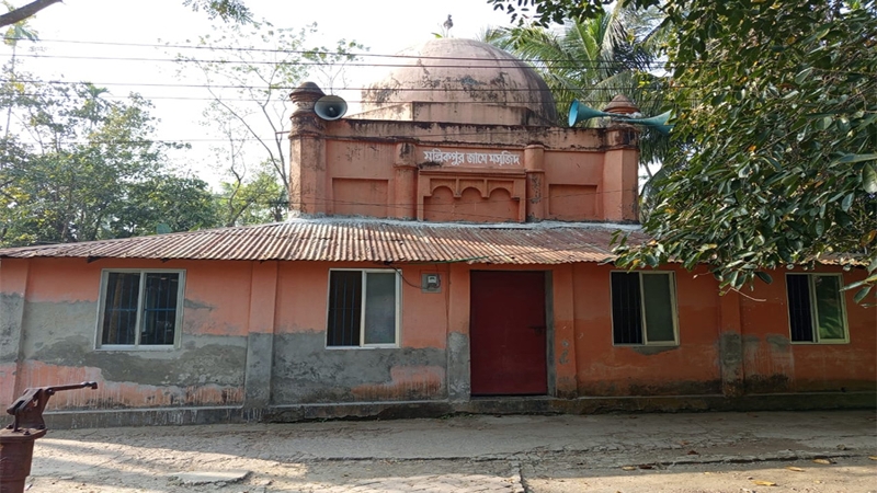 ঝালকাঠিতে ইতিহাস হারানোর শঙ্কায় শাহ সুজা মসজিদ