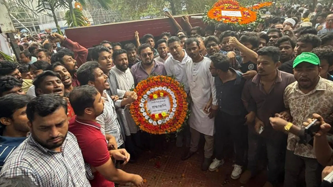 ৭ নভেম্বর কে সরকারি ছুটি পুনর্বহালের দাবি মীর হেলালের