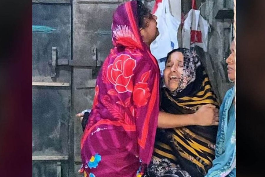 ঋণের চাপ, পাঁচ দিনের ব্যবধানে মা-মেয়ের মৃত্যু