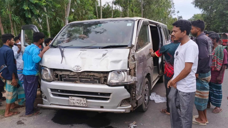 ঝিনাইগাতীতে মর্মান্তিক সড়ক দূর্ঘটনায় নিহত ২