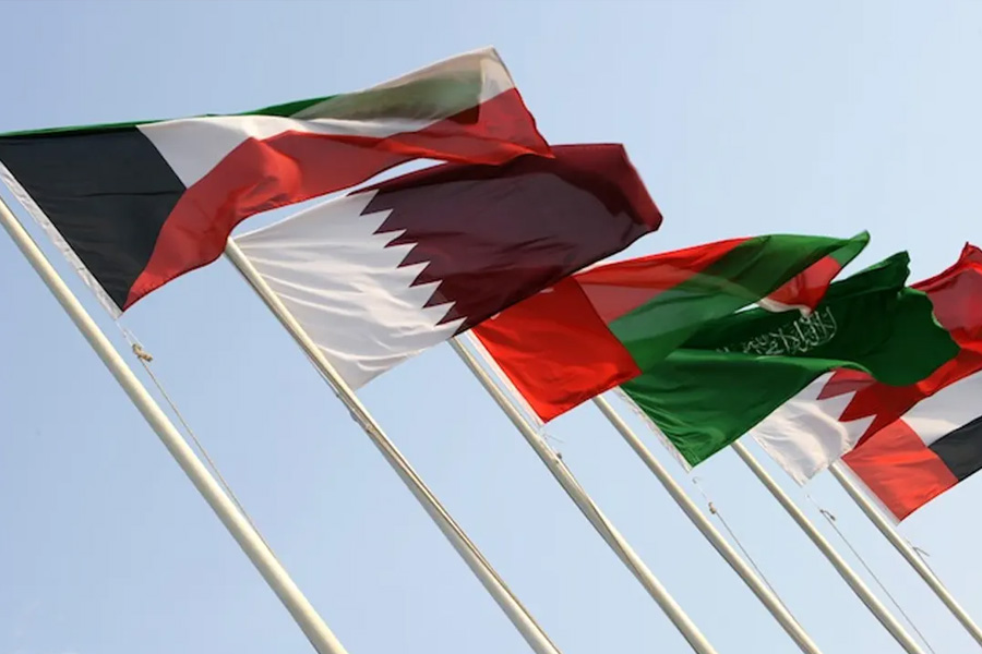 পাঁচ আরব দেশের কাছে ক্ষতিপূরণ চাইল ইরান