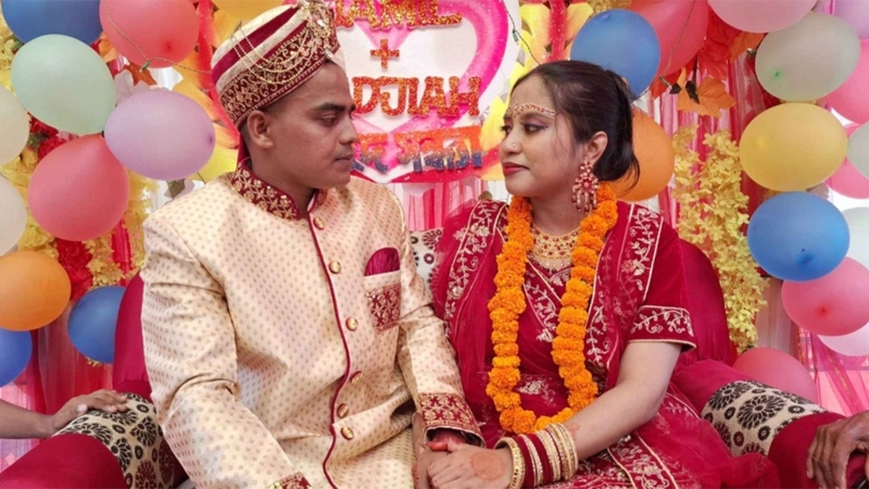 প্রেমের টানে নওগাঁয় মালয়েশিয়ার তরুণী, বসলেন বিয়ের পিঁড়িতে