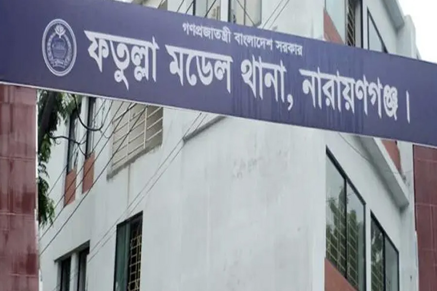 ফতুল্লায় নিজ কার্যালয়ে ডিশ ব্যবসায়ীকে ছুরিকাঘাতে হত্যা