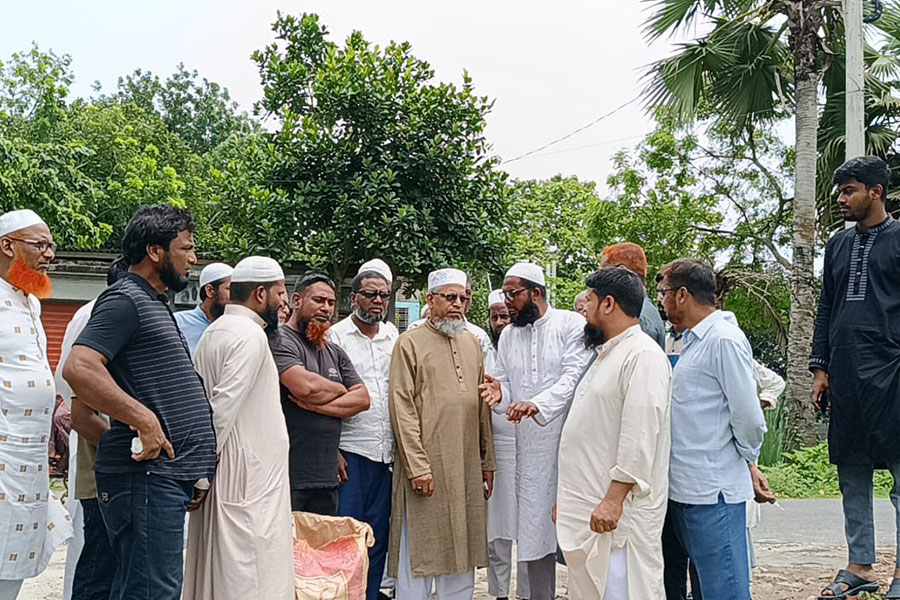 ভাঙ্গুড়ায় মাদ্রাসা গেট ও ঈদগাহ মাঠের নির্মাণকাজের উদ্বোধন