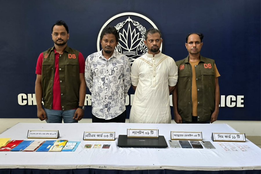 জিমেইল হ্যাক করে লাখ লাখ টাকা লুট, মূলহোতাসহ গ্রেপ্তার ২