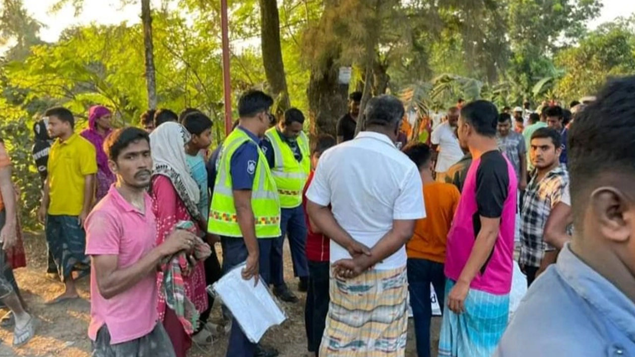 পরীক্ষা শেষে বেড়াতে যাওয়ায় কাল হলো দুই বন্ধুর