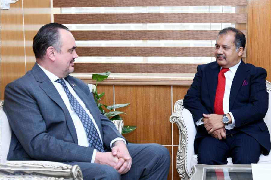 তথ্য ও সম্প্রচার মন্ত্রীর সঙ্গে মার্কিন রাষ্ট্রদূতের সৌজন্য সাক্ষাৎ