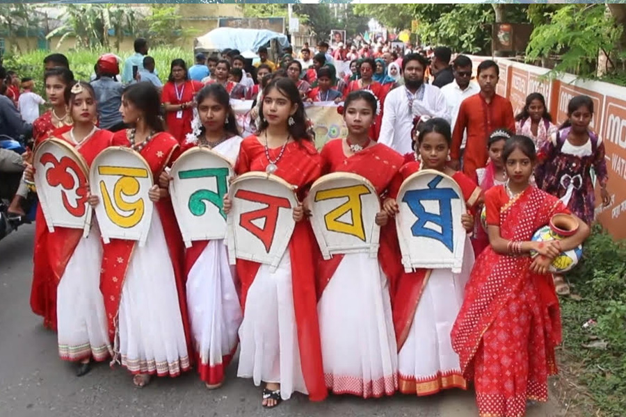 কুমারখালীতে বর্ণাঢ্য আয়োজনে নববর্ষ উদযাপন