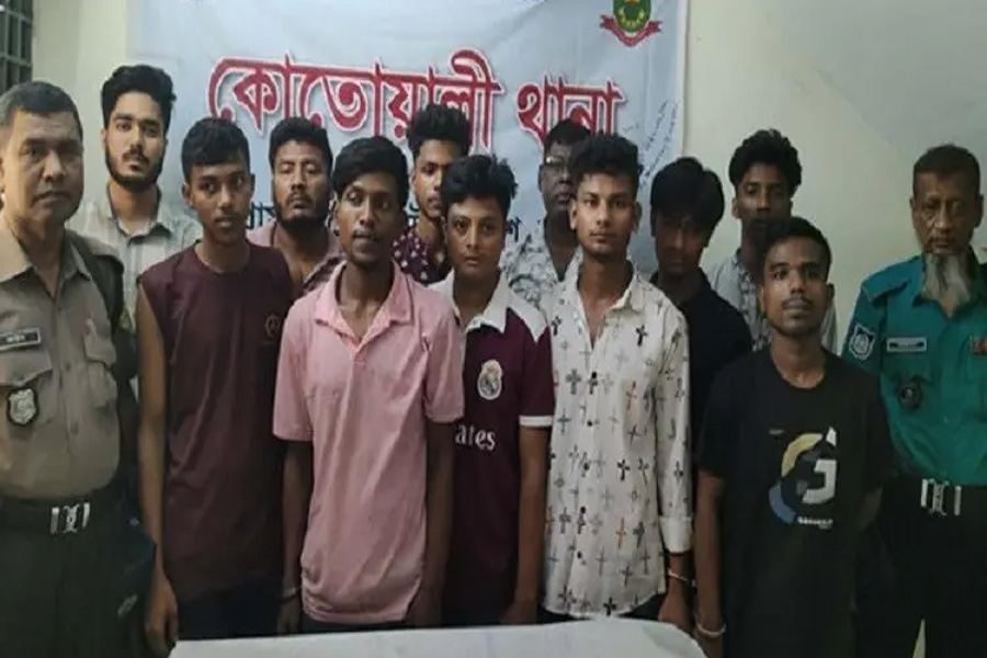 চট্টগ্রামে নিষিদ্ধ ছাত্রলীগ-আওয়ামী লীগের ১২ নেতাকর্মী গ্রেপ্তার
