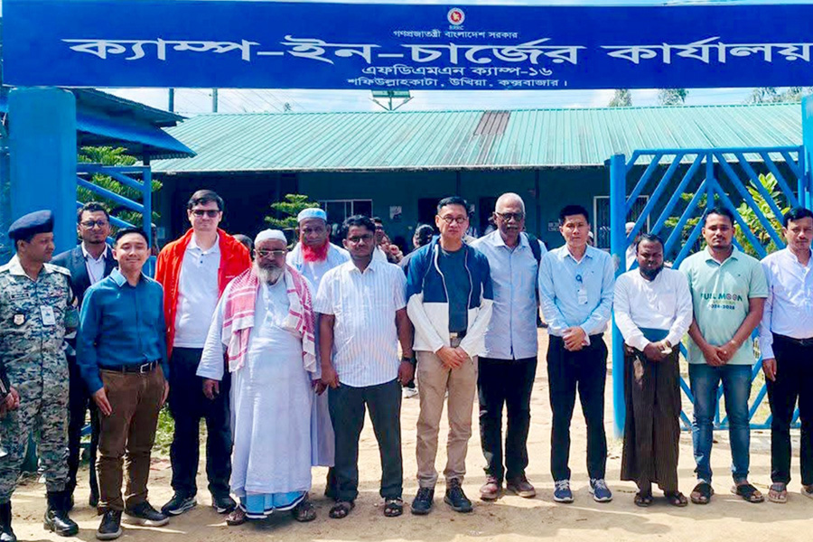 রোহিঙ্গা ক্যাম্পে আসিয়ান এমপিদের প্রতিনিধি দল পরিদর্শন
