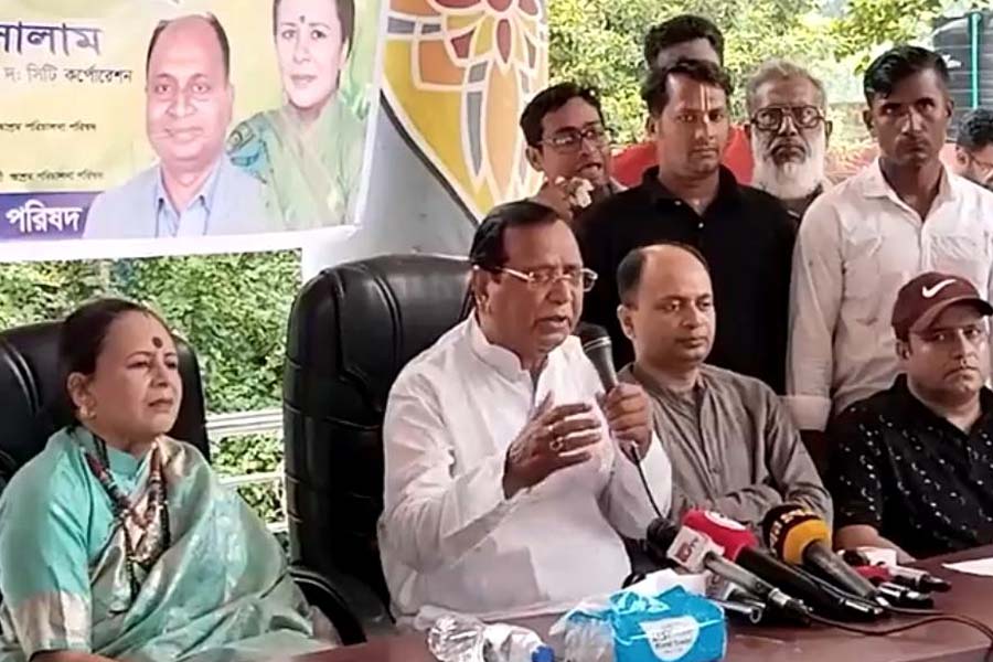 পরিবেশ রক্ষায় গাছ লাগানোর বিকল্প নেই: ডিএসসিসি প্রশাসক