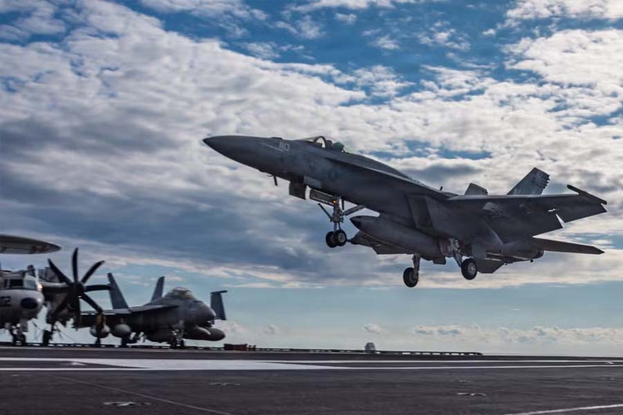 ইরানে হামলায় ৫০ হাজারের বেশি মার্কিন সেনা অংশ নিচ্ছে