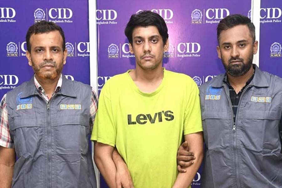 খিলগাঁও থেকে ডলার প্রতারক চক্রের হোতা আদিব ফয়েজ গ্রেপ্তার