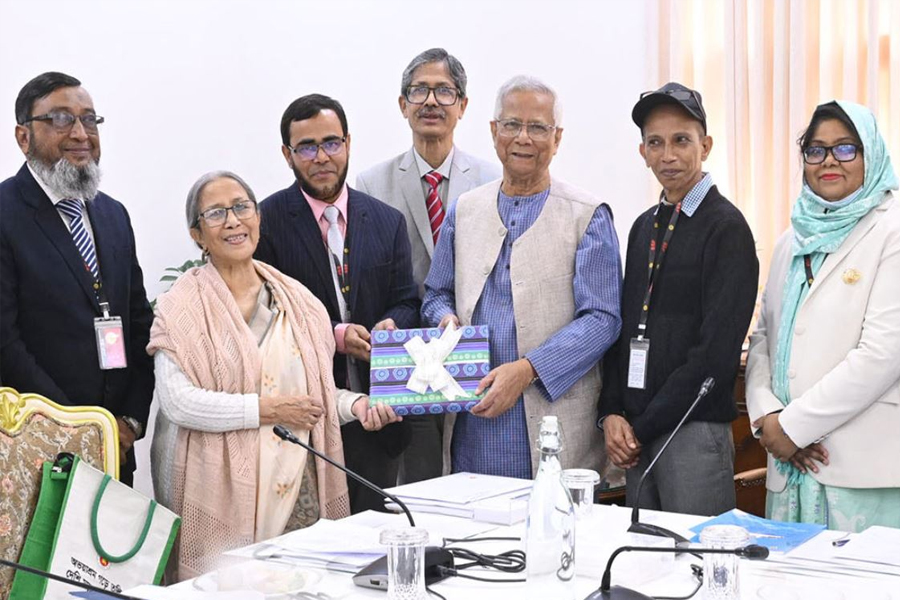 গভীর সমুদ্রে গবেষণায় প্রধান উপদেষ্টার গুরুত্বারোপ