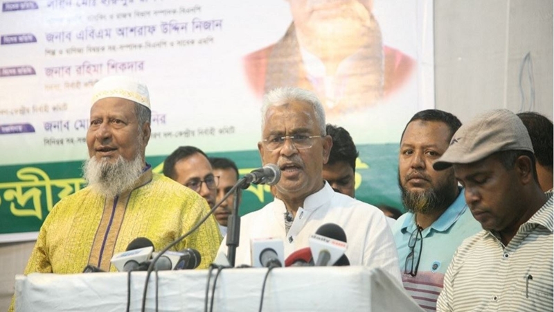 হাসিনা স্বজনদের বার্তা দিয়েছিল ‘দেশ ছেড়ে পালাও’ : আলাল