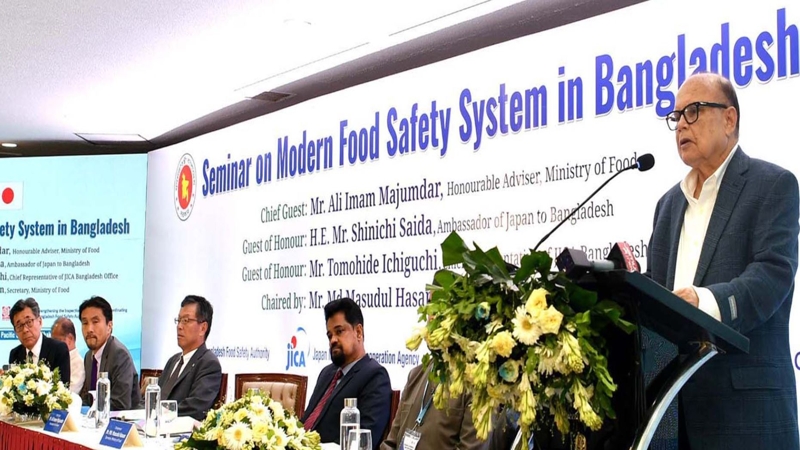 চালের দাম নিয়ন্ত্রণে নজরদারি চলছে: খাদ্য উপদেষ্টা
