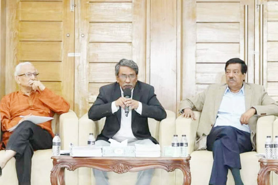 কমিশন ১ মাস আলোচনা চালানোর জন্য উৎসাহী নয়: আলী রিয়াজ