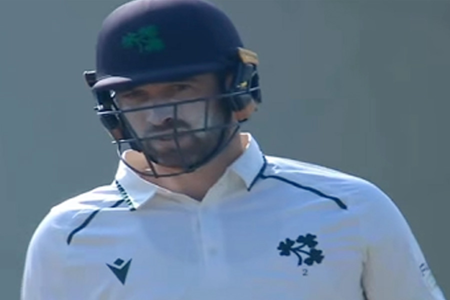 আল্ট্রাএজে অদ্ভুত দৃশ্য, প্রথম উইকেট নিলো বাংলাদেশ