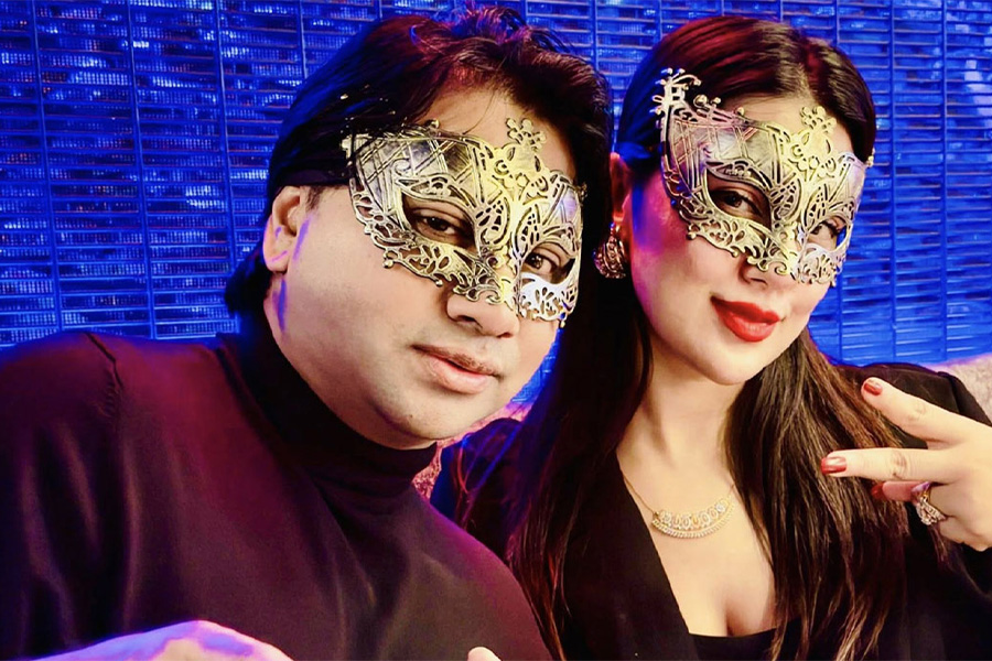 হ্যালোইনে মাতলেন অপু বিশ্বাস