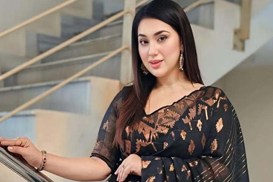 অর্থকষ্টে গয়না বিক্রি করতে হয়েছিল : অপু বিশ্বাস