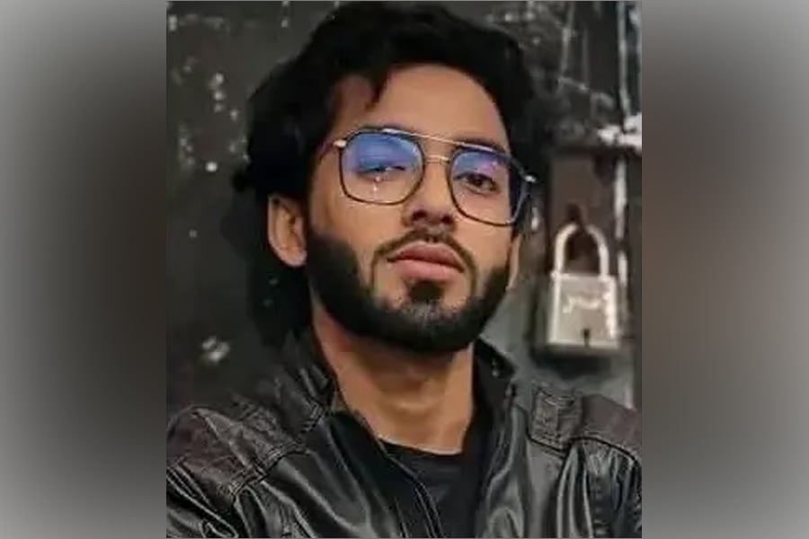 বিদ্যুৎস্পৃষ্ট হয়ে নিহত নেত্রকোনা সরকারি কলেজের শিক্ষার্থী দীপ্ত চৌধুরী। ছবি: ভিওডি বাংলা