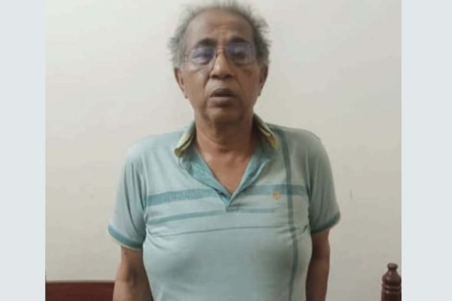 অনুপ্রবেশকালে পররাষ্ট্র মন্ত্রণালয়ের সাবেক ডিজি আটক