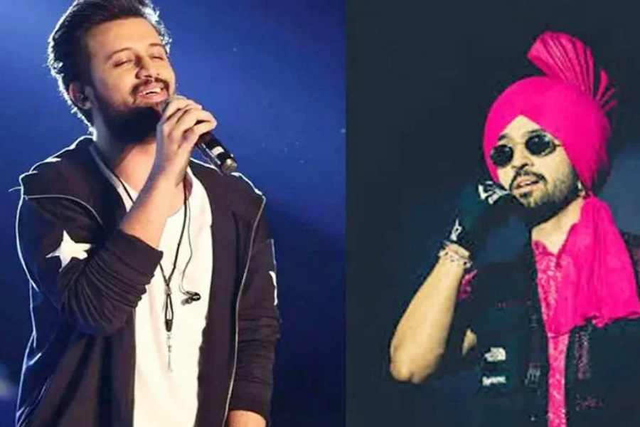 কনসার্টে নাচ নকলের অভিযোগ আতিফ আসলামের বিরুদ্ধে