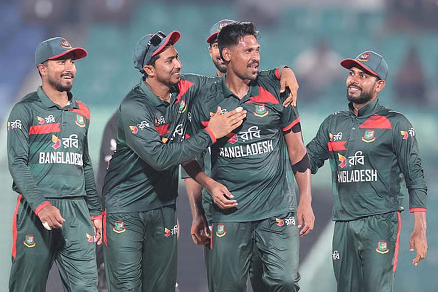 র‍্যাঙ্কিংয়ে তিন পেসারের বড় লাফ, অলরাউন্ডার তালিকায় তিনে মিরাজ