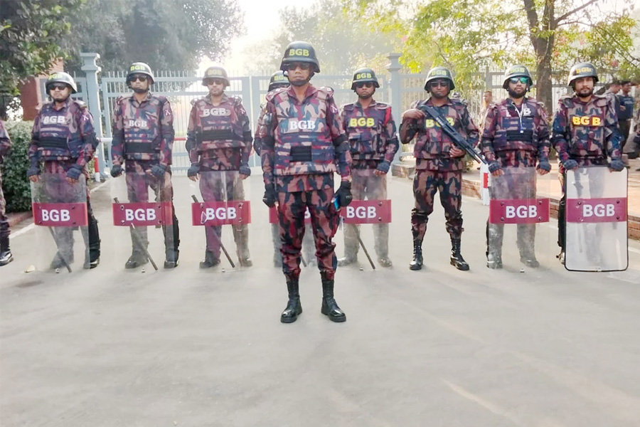 সংসদ এলাকায় কড়া নিরাপত্তা, ১২ প্লাটুন বিজিবি