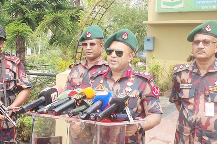 রাজশাহীতে তেল মজুদ ও পাচার রোধে বিজিবির কড়া নজরাদি