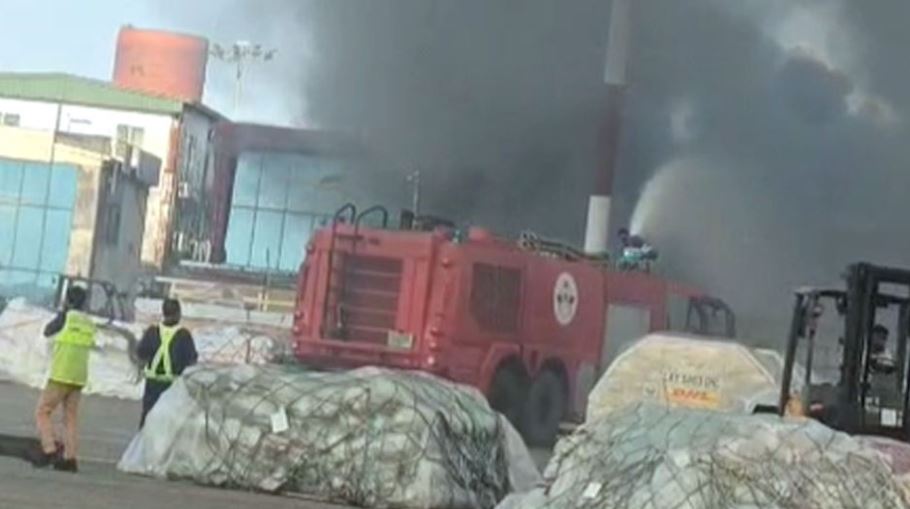 শাহজালাল বিমানবন্দরে কার্গো এলাকায় আগুন