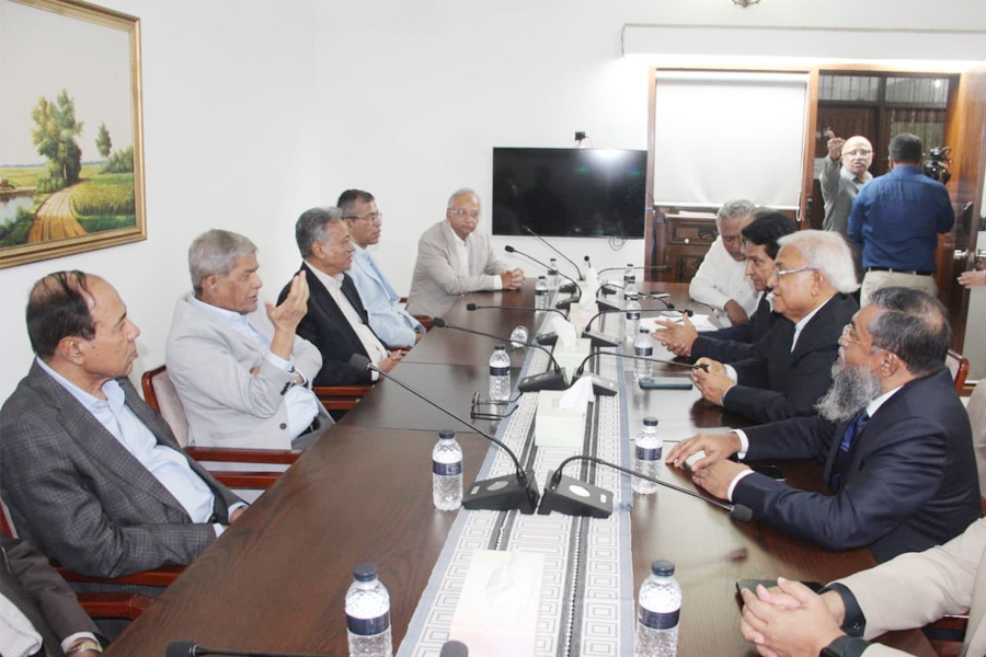 ব্যবসায়ী নেতাদের সঙ্গে বিএনপি মহাসচিবের বৈঠক